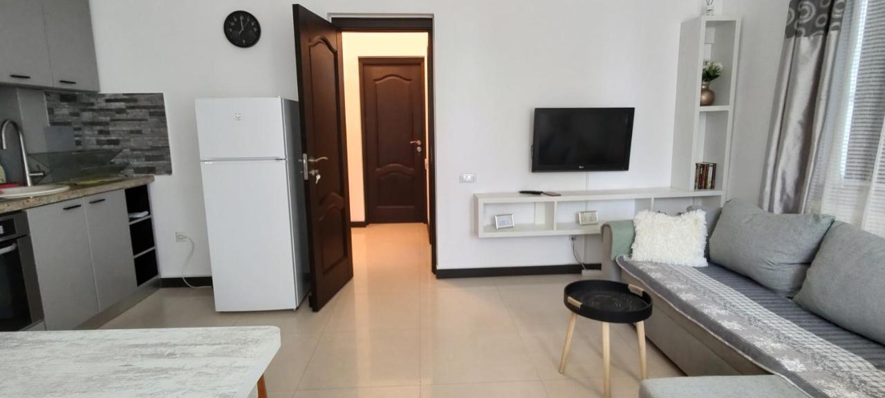Lucas Apartment Năvodari Екстериор снимка