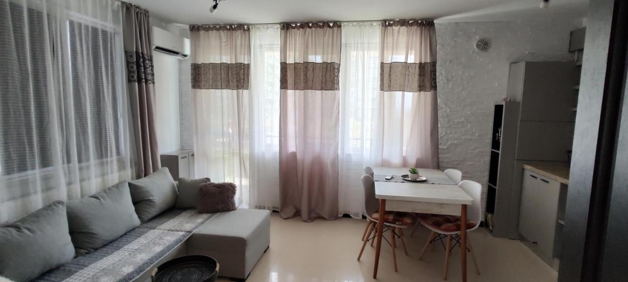 Lucas Apartment Năvodari Екстериор снимка